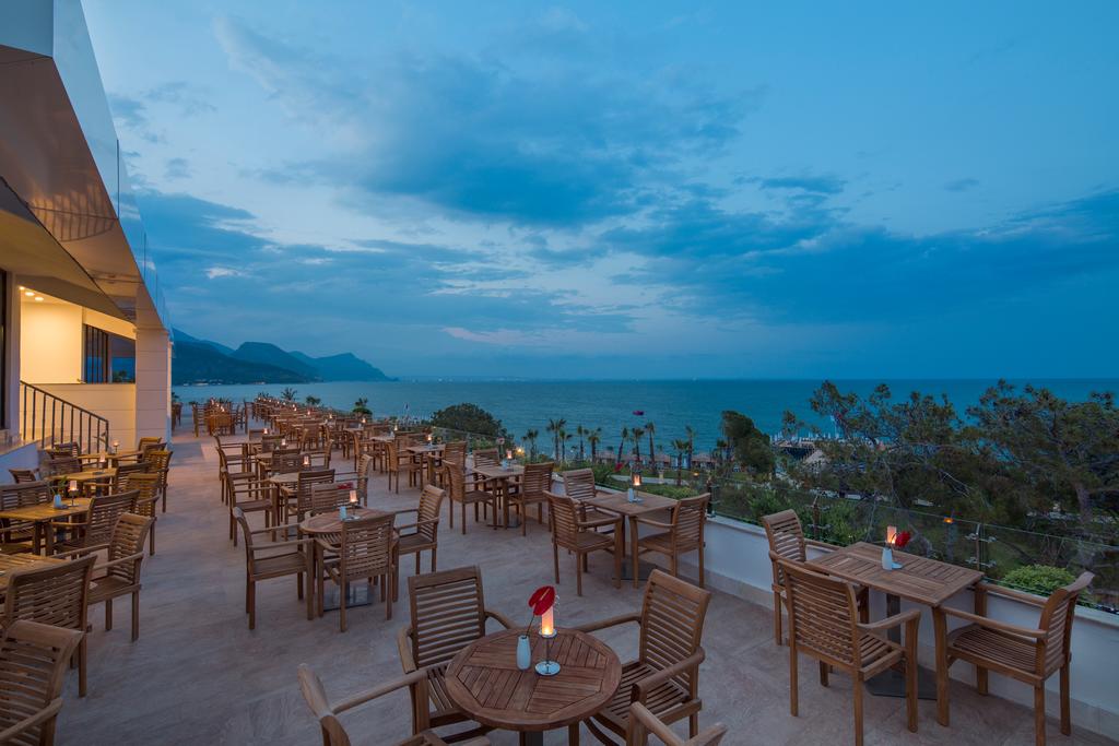 Nirvana Lagoon Villas Suites & Spa 5* — фото 11